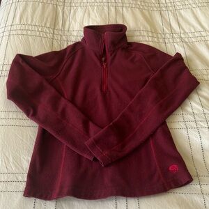 Mountain Hardware • 3/4 zip fleece